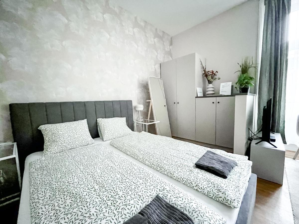 T32 Central Modern Suites Boedapest Buitenkant foto