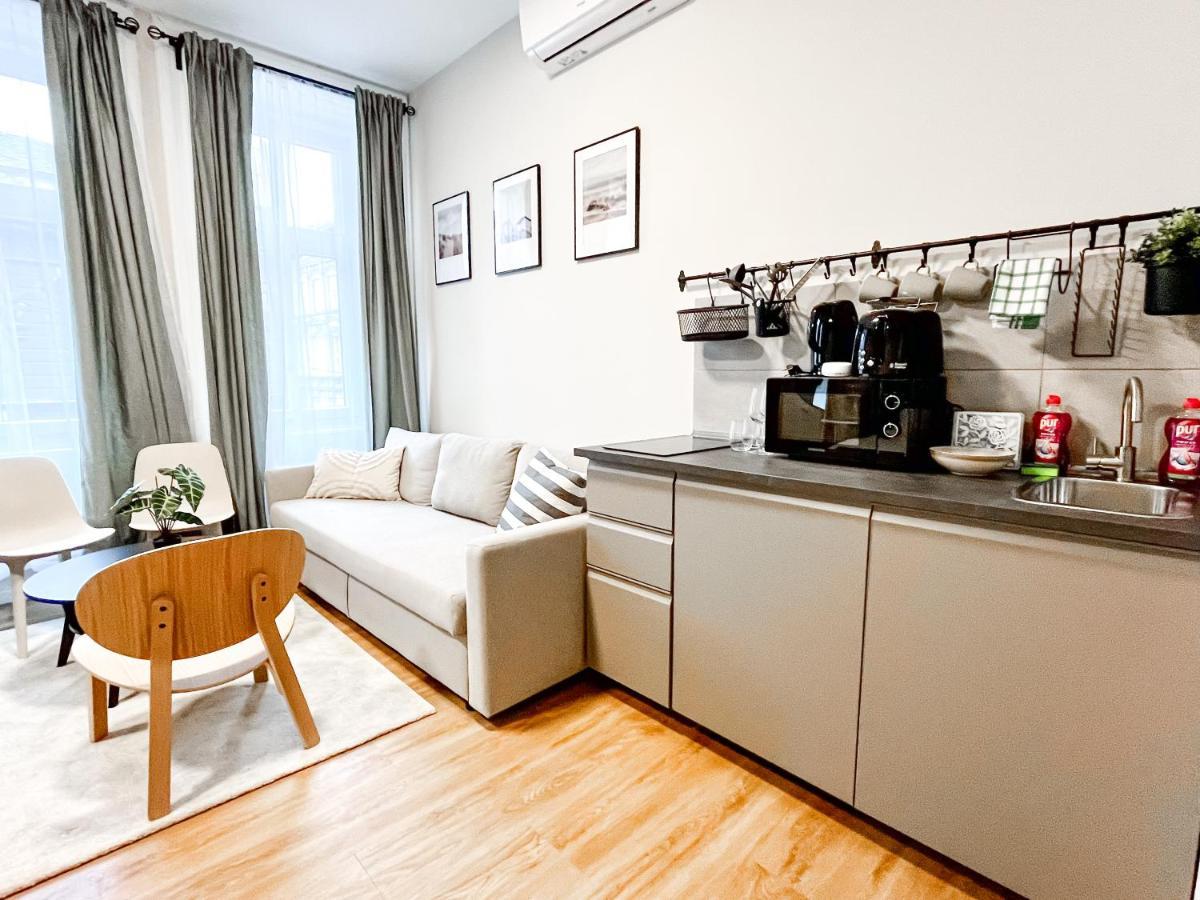T32 Central Modern Suites Boedapest Buitenkant foto