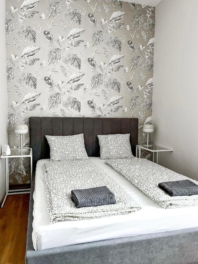 T32 Central Modern Suites Boedapest Buitenkant foto