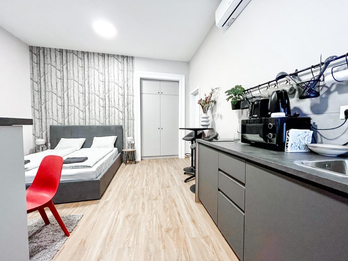 T32 Central Modern Suites Boedapest Buitenkant foto