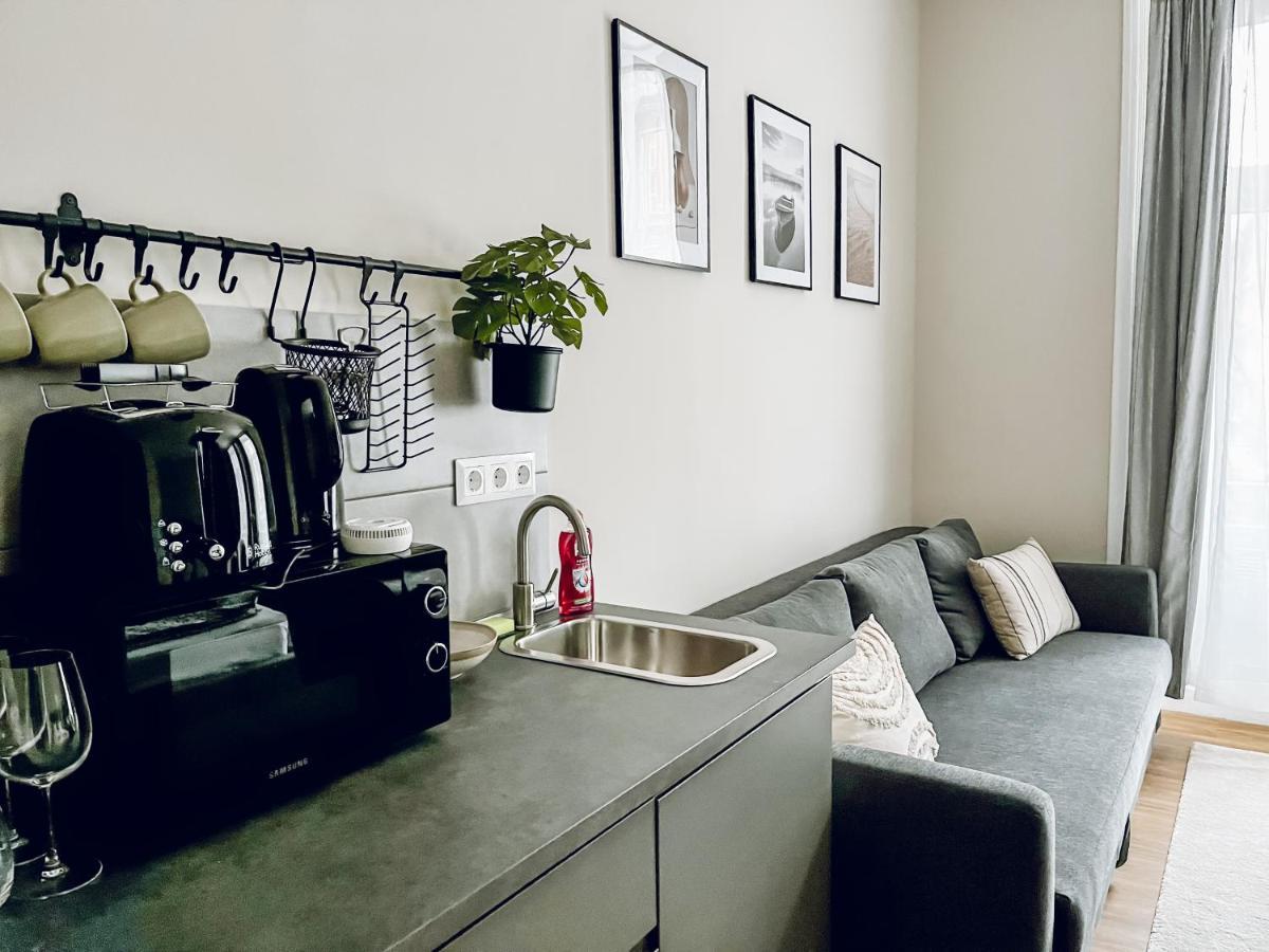 T32 Central Modern Suites Boedapest Buitenkant foto