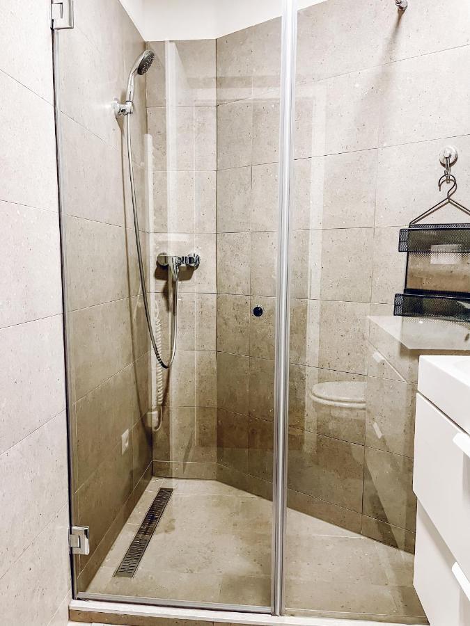 T32 Central Modern Suites Boedapest Buitenkant foto