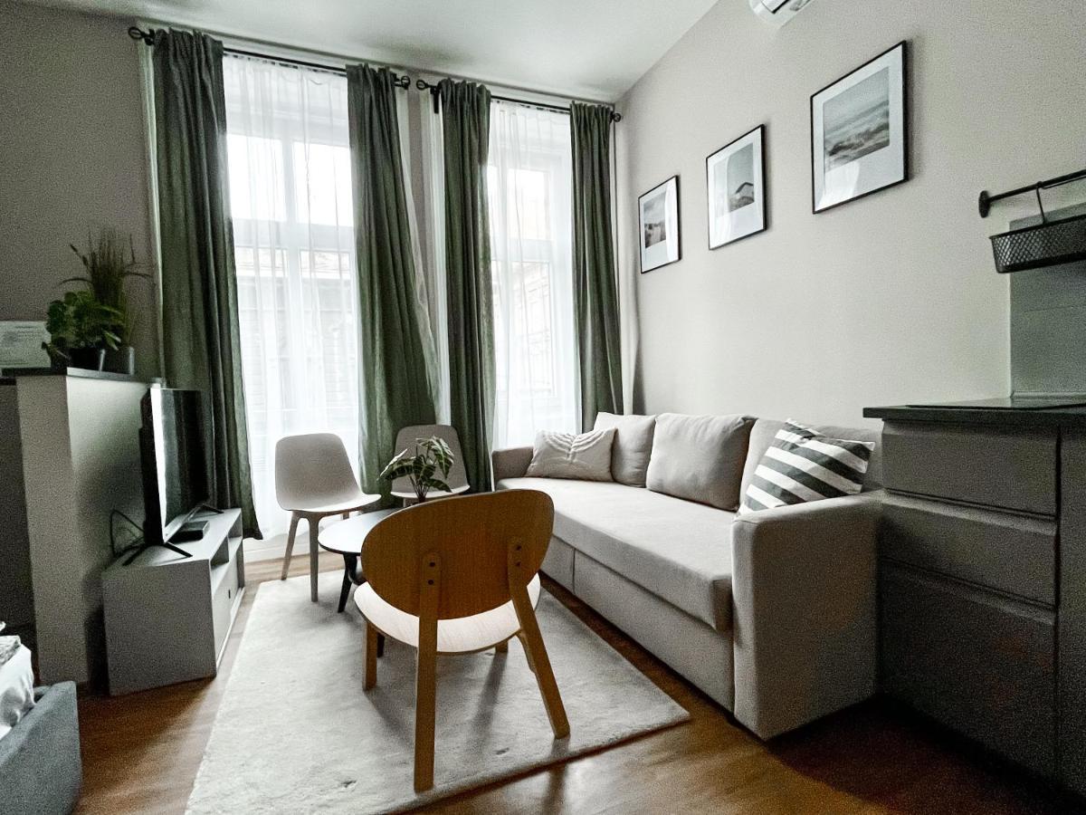 T32 Central Modern Suites Boedapest Buitenkant foto