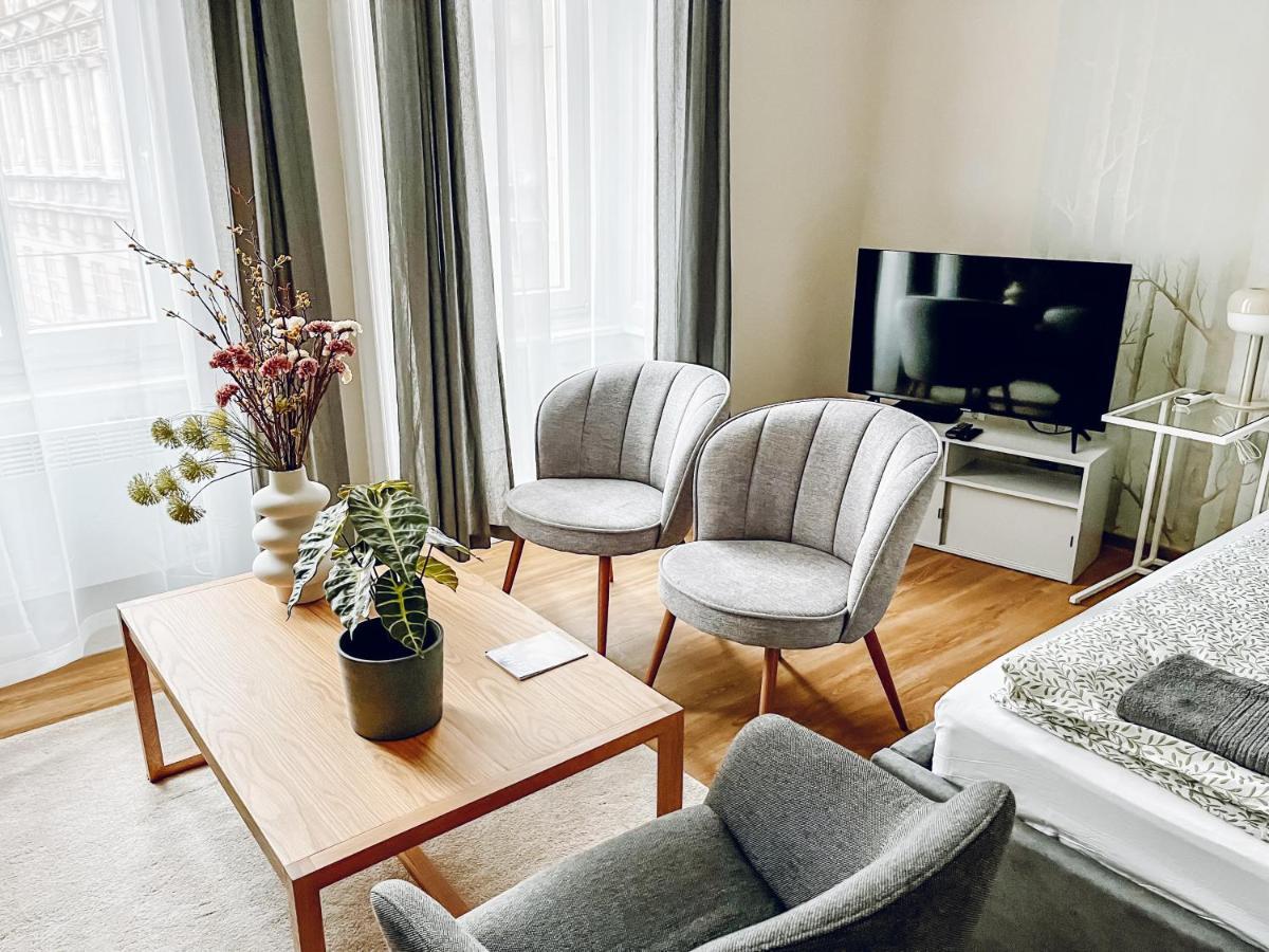 T32 Central Modern Suites Boedapest Buitenkant foto
