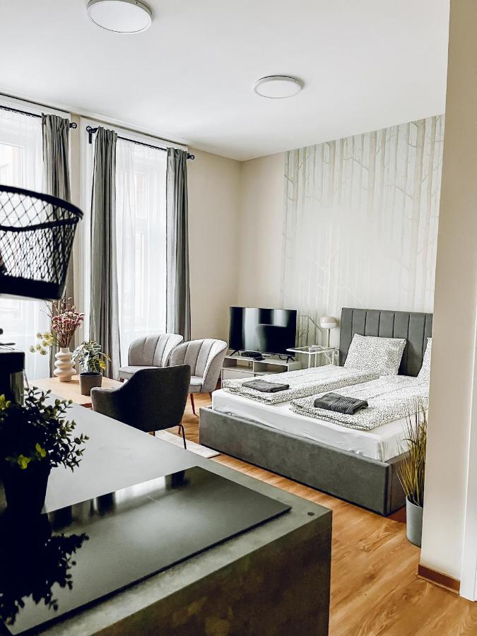 T32 Central Modern Suites Boedapest Buitenkant foto
