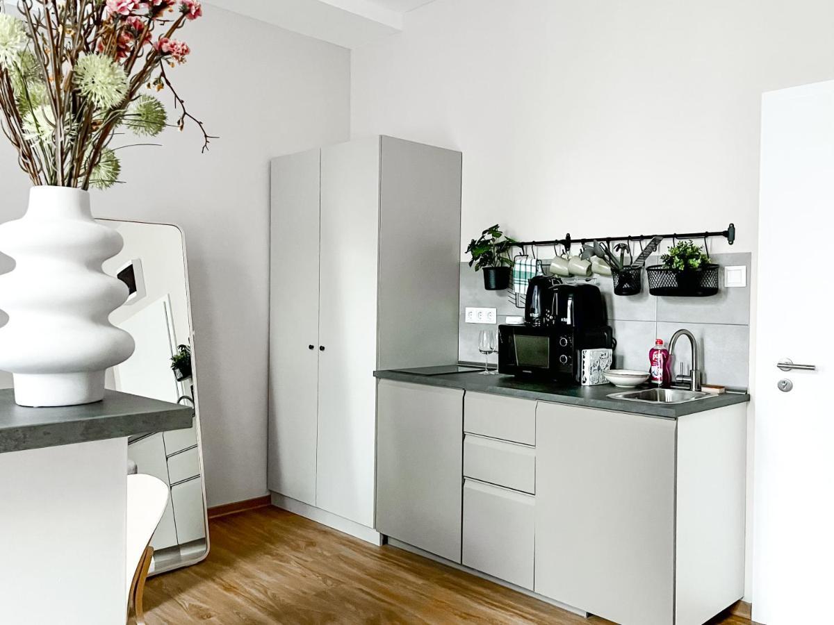T32 Central Modern Suites Boedapest Buitenkant foto