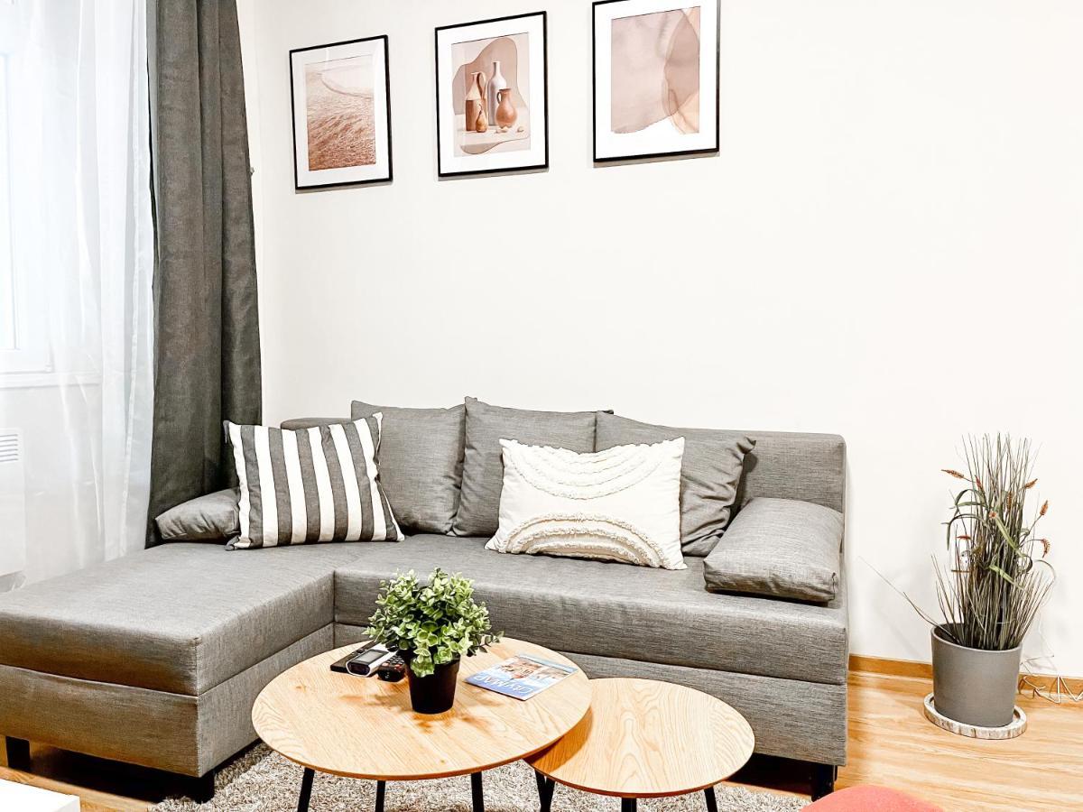 T32 Central Modern Suites Boedapest Buitenkant foto